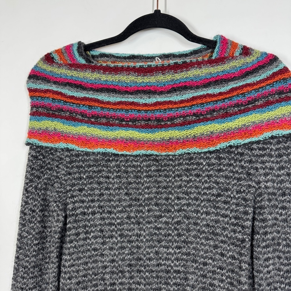 Indigenous One World 100% Alpaca Grey Handmade  Sweater Tunic Top Size M - Picture 3 of 12